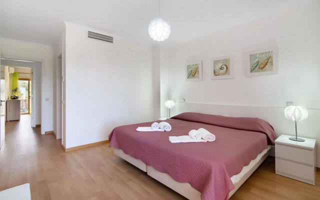 Albufeira Townhouse beach by AlbufeiraRentals