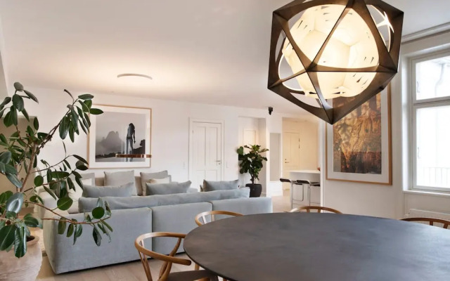 Dinesen Collection Condo by Royal Theatre