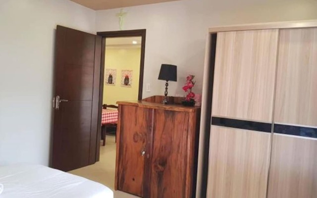 Nice & Spacious  Inn at Megatower II