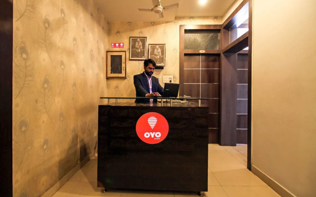OYO 8429 Hotel Raj