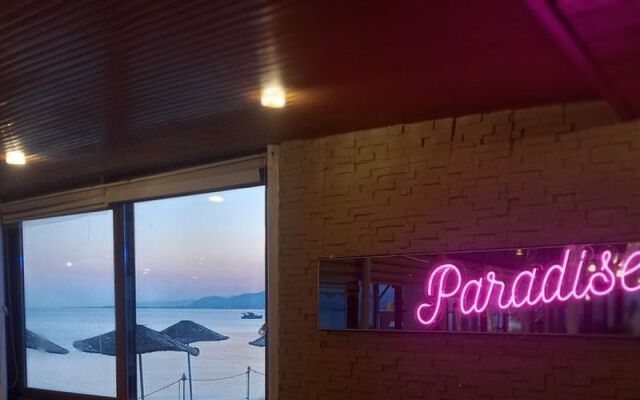 Paradise Hotel Akcay