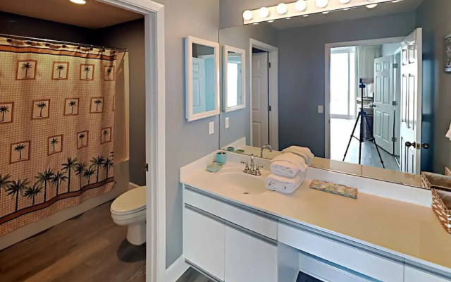 Navarre Beach Regency by Southern Vacation Rentals