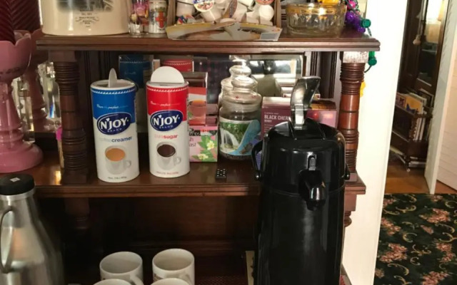 Rose Manor Bed & Breakfast