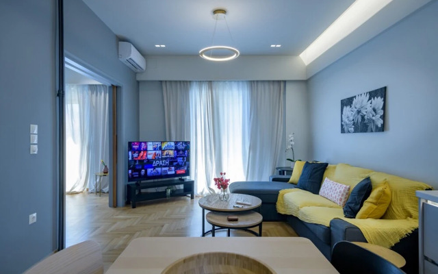Lush 2bed apt. at the Acropolis