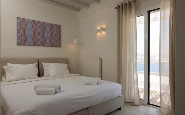 Luxury House with Private Jacuzzi 2A