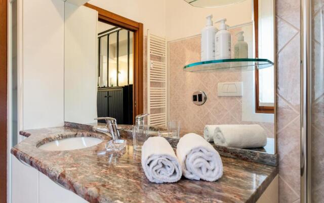 MyHomeInComo - Santa Chiara Apartment