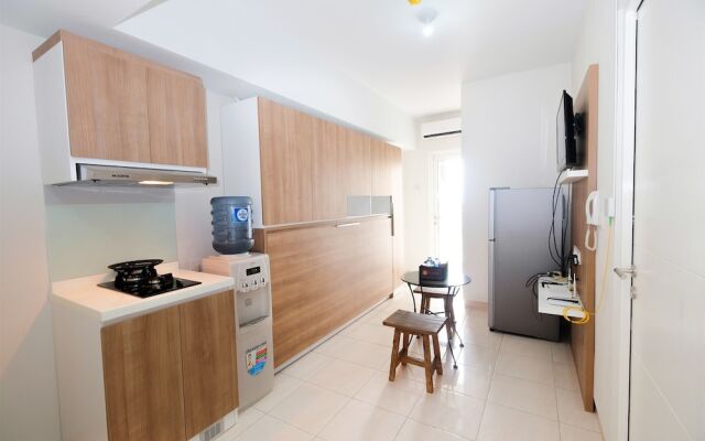 Modern and Cozy 2BR @Springlake Bekasi Apartment