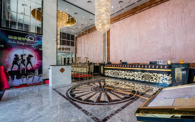The Litz Hotel & Suites