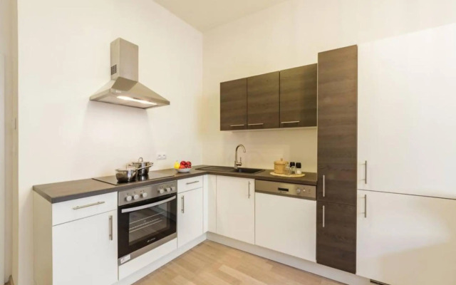 Central Prague Crown Apartments