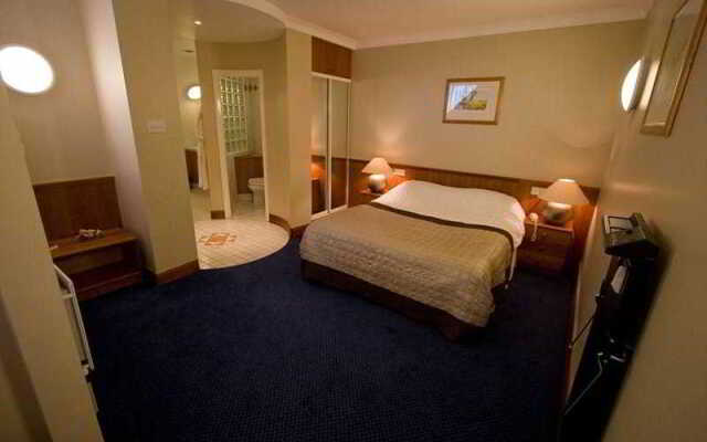 Highways Hotel