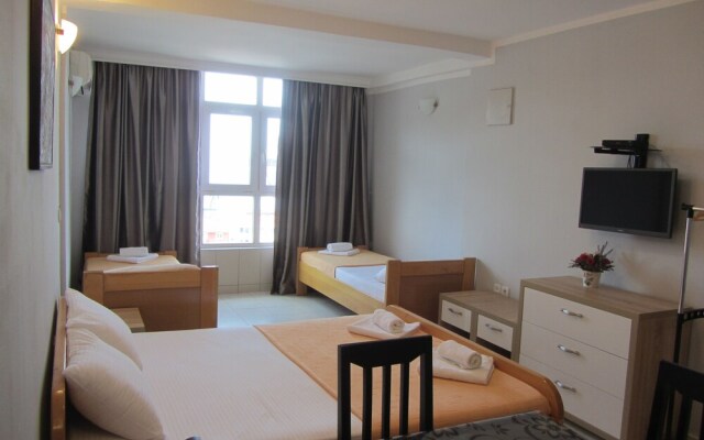 Rafailovicimore Apartments