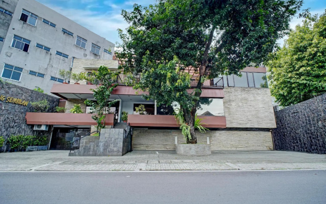 ZEN Rooms Terogong Near Pondok Indah