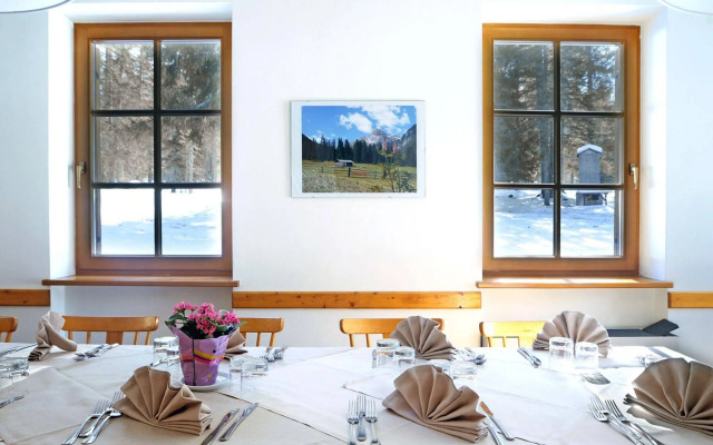 Hotel Croda Rossa