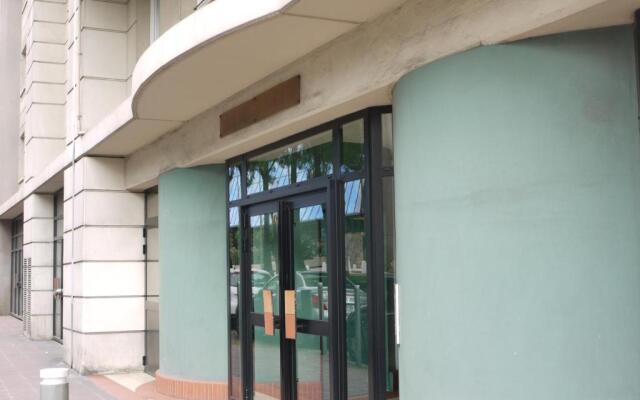 Risso - a modern one bedroom with pool