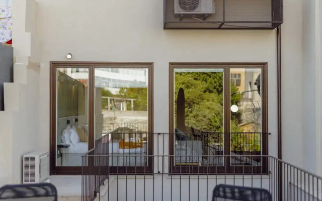 Legacy Oporto Premium Apartment C by Vacationy