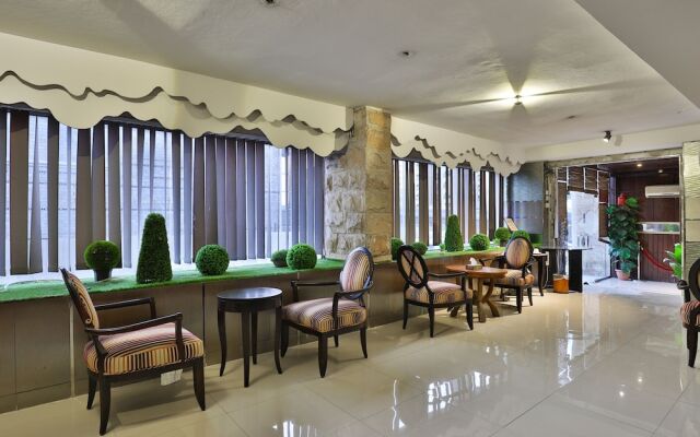 OYO 211 Mayar International Furnished Units 1