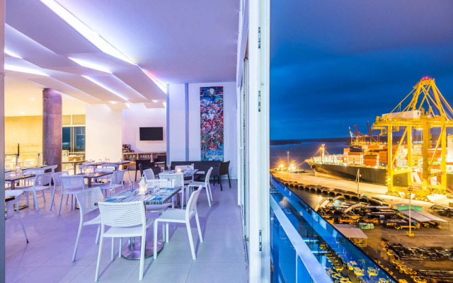 Cosmos Pacifico Hotel