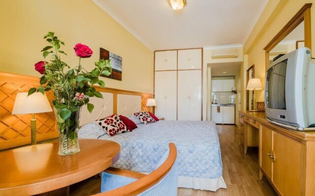 Estella Hotel & Apartments