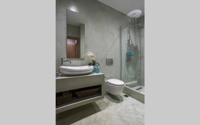 Fresh Downtown Modern 2 bdrm aptmt Thessaloniki