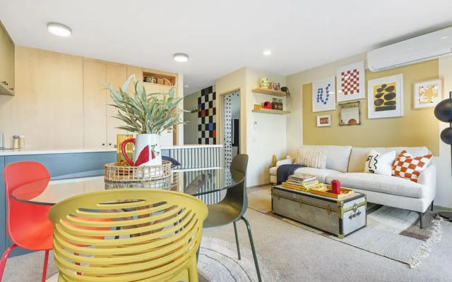 Super Chic Apt nr Albany Mall - Carpark