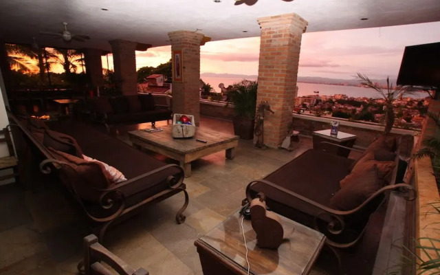 Villa Las Palmeras Gay Hotel