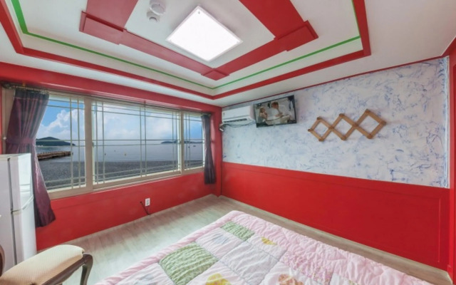 Geojedo Haeseong Beach Pension