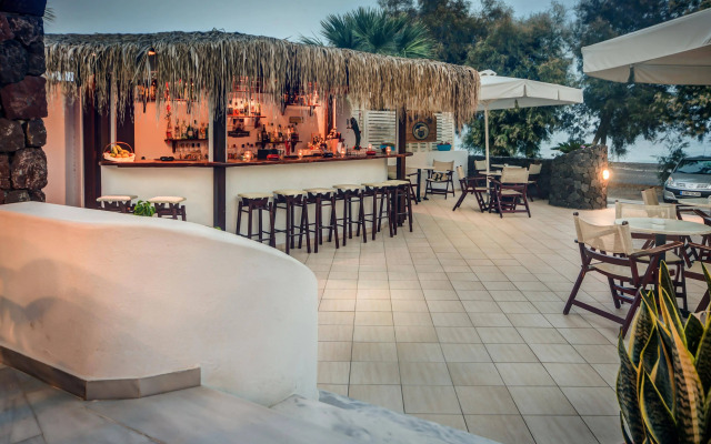 Arion Bay Hotel
