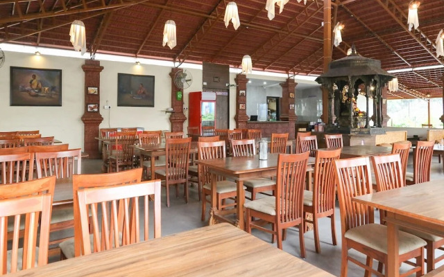 Raj Palace By OYO Rooms