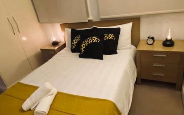 Cozzy 1-bed Apartment in Liverpool St & Shoreditch