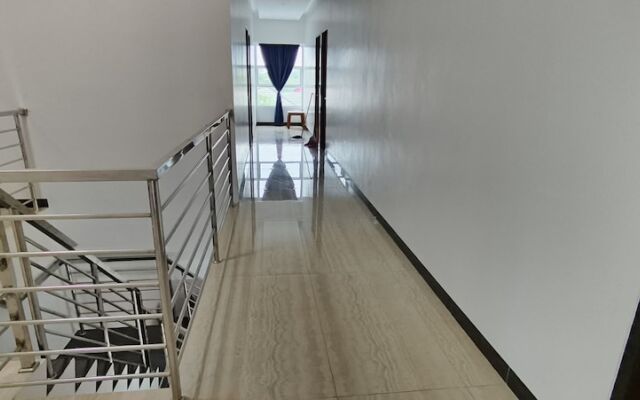 OYO 93123 Wisma Hamalau SyariahNearPulau Bromo Pedestrian Bridge