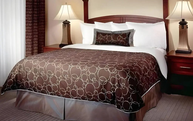 Staybridge Suites Philadelphia Valley Forge 422 by IHG