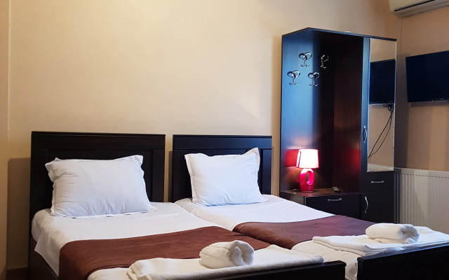 Отель «Мариана»