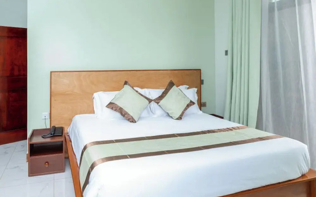 Ngabu Hotel
