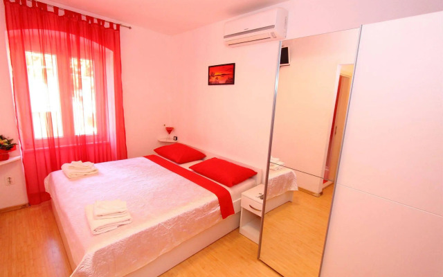 Nirvana Rooms & Apartments