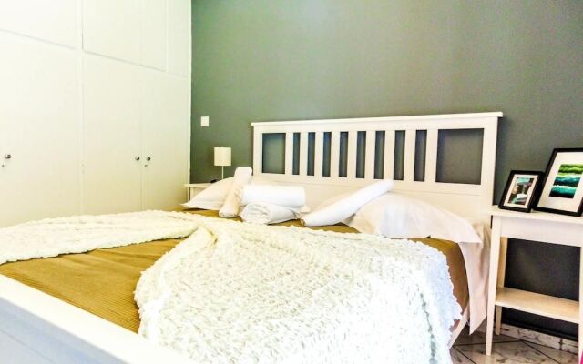 Cozy 2-Bedroom Apartment near Acropolis