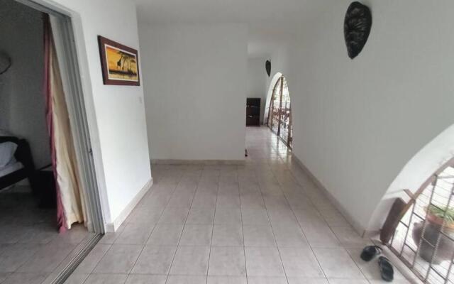 Kivulini House Diani 5 bedroom with pool