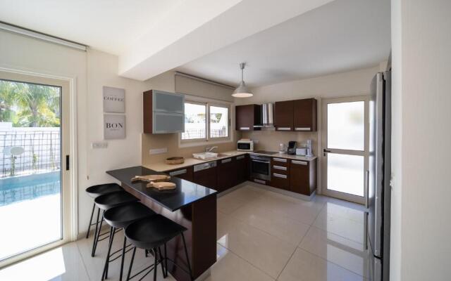 No.7 Athena Beach Villa, Pernera