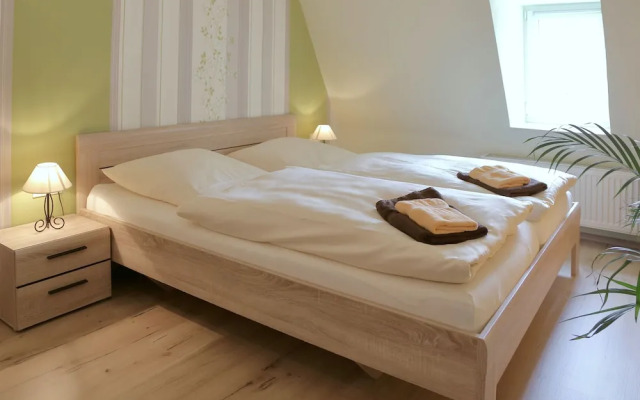 Pension Gasthof und Hotel Roter Hirsch