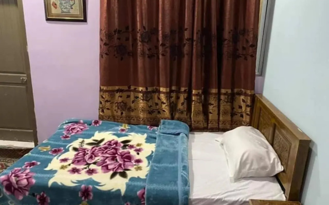 Golden Bite Hotel And Restaurant