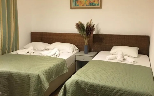 Mert Hotel