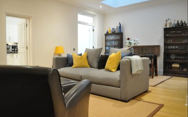 Stunning 2 Bedroom 2 Bathroom in South Kensington