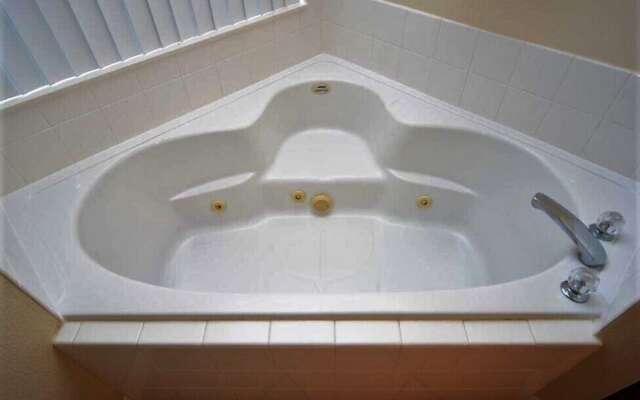 4707 4-bdrm'slake Viewgames Roomoutdoor Spa!