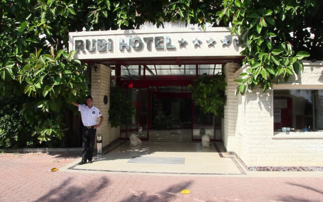 Rubi Hotel