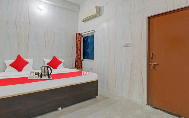 Oyo Flagship 702816 Sana Guest House
