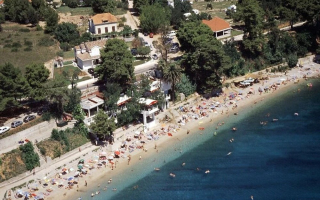 Boris - With Pool - A3