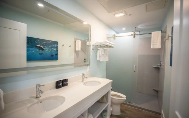 Sugarloaf Key Hotel at KOA Resort