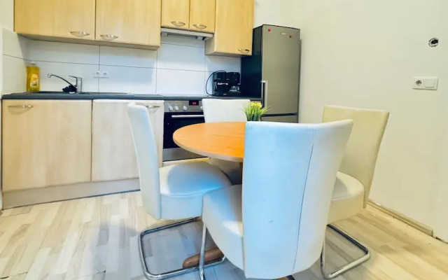 3BR Stay for 6P Near FAC Platz