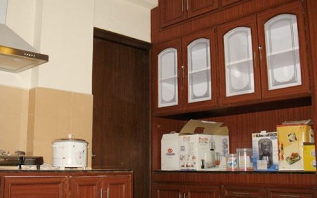 At Home Apartment Hotel