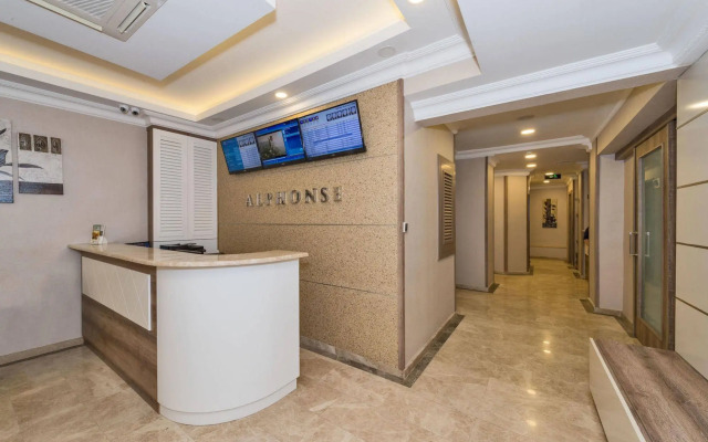 Alphonse Hotel