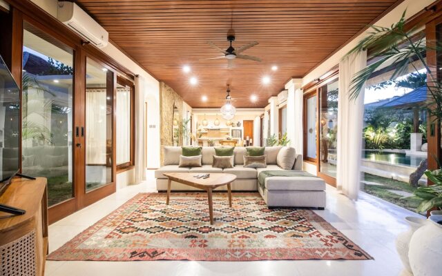 Canggu 400m Tobeach Escape 4br Designer Villa